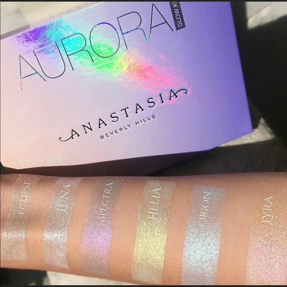✨x2 ABH GLOW 'Aura'palette w/Abh meshbag/ fanbrush - Picture 6 of 8